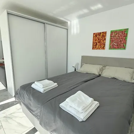 Apartment Walk Into Dream Of Acropolis 7